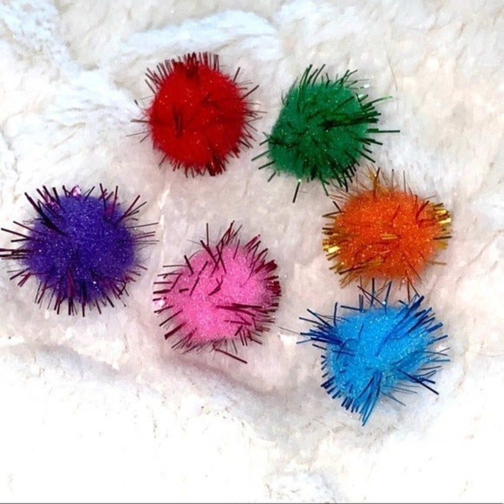 Lot of 6‎ Tiny Cat Puffs Furry Cat Toys